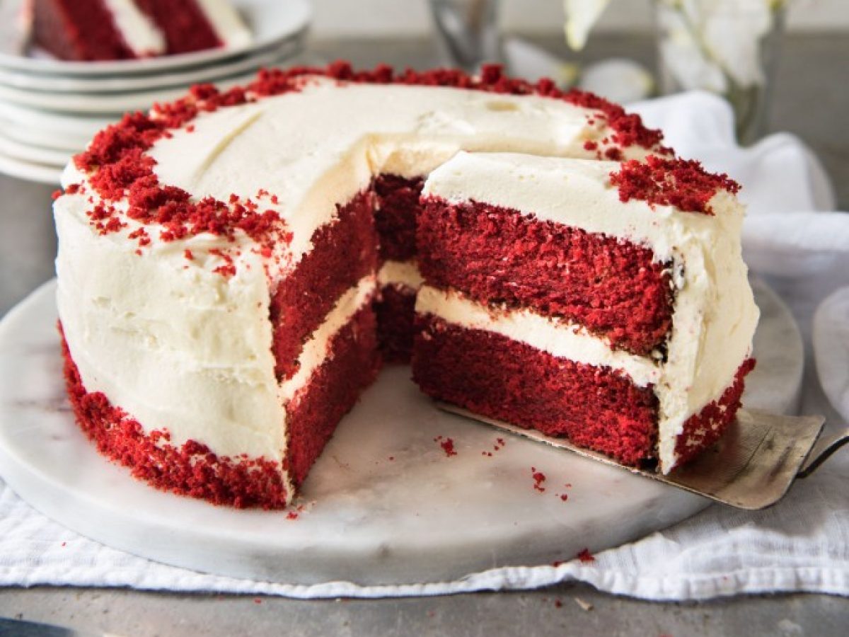The Classic Red Velvet Cake With Lip-smacking Creamy Frosting ...
