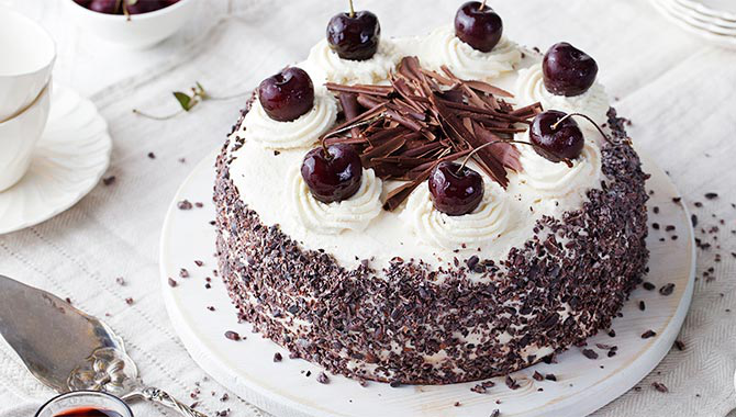 black forest cake for valentine celebration