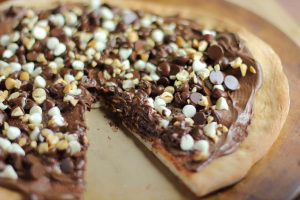 nutella-chocochip-pizza-for-boyfriend