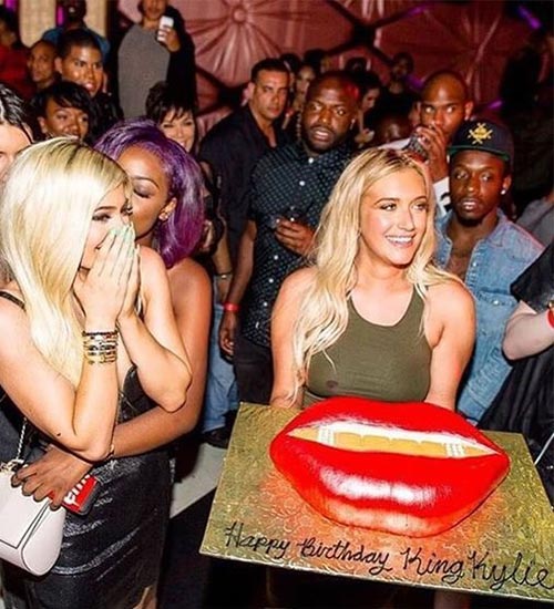 18th Birthday Cake of Kylie Jenner
