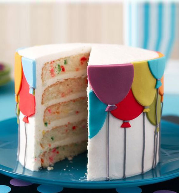 Balloon fondant cake