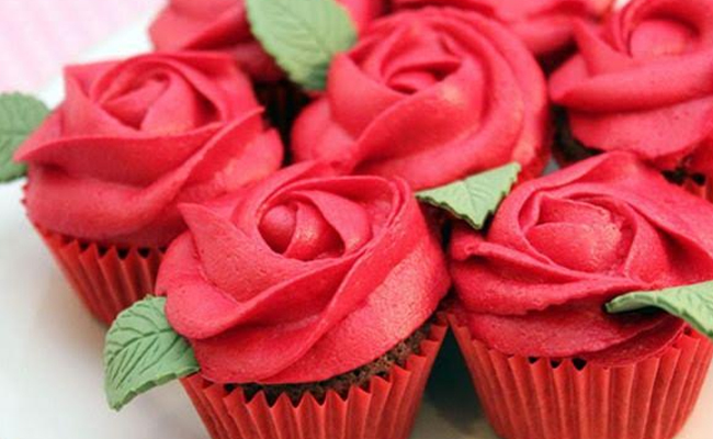 Red Rose Cupcakes