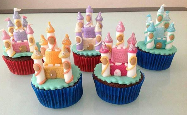 Mini castle cupcakes