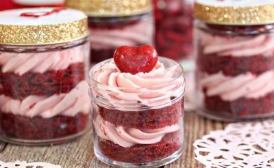 redvelvet jar cake