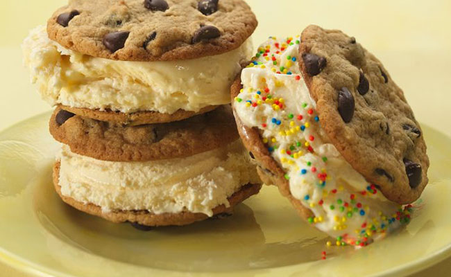 Cookies and Ice Cream Cake