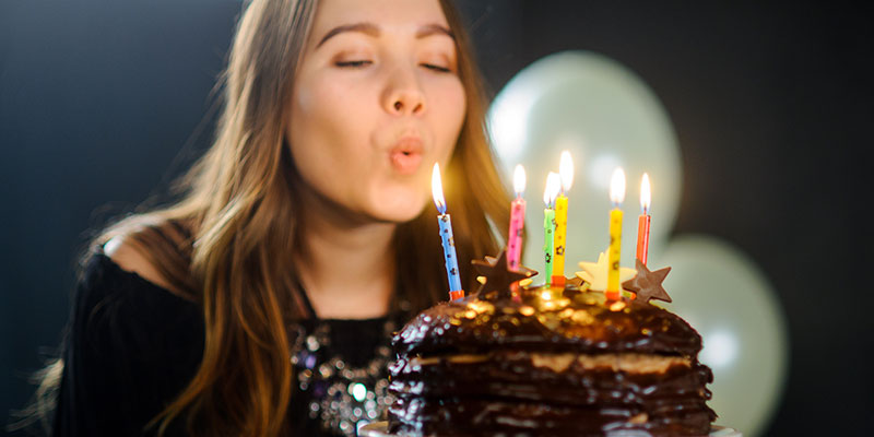 120 Sweet and Funny Birthday Cake Messages  LoveToKnow