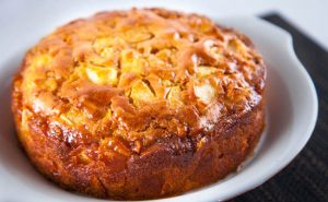 Apple Cake With Honey 