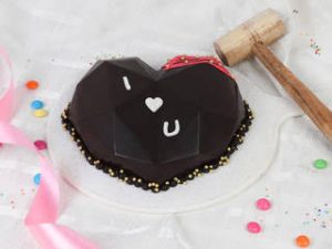 heart shaped pinata cake