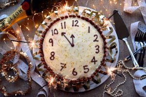 Clock ticking cake