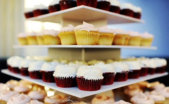 Cupcake Tower or Mini Cake Set