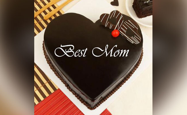 Heart-shaped chocolate cake