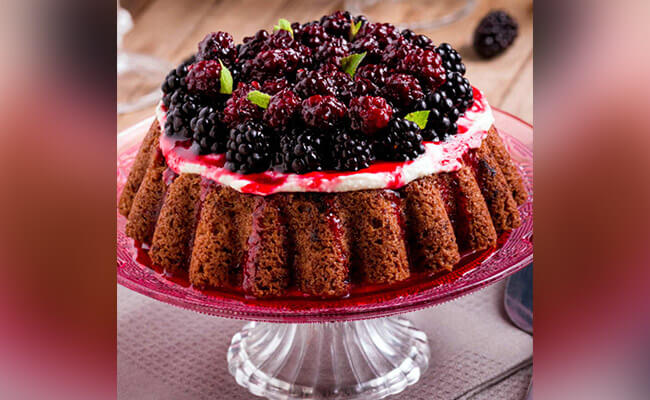 chocolate blackberry cakes