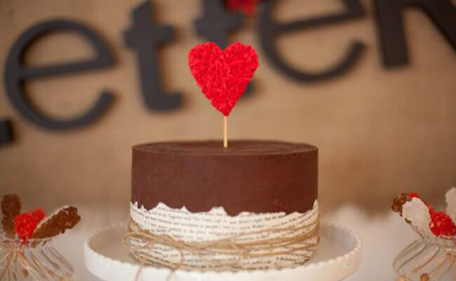 Standing Heart V Day Cake
