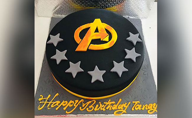 Avengers cake  Superhero themed cakes  Kukkr Cakes