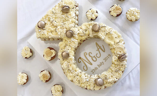 cake in the shape of a wedding ring