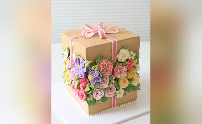 Gift Box Cake for mothers day