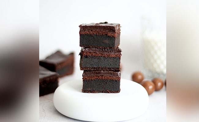 One Bowl Chocolate Cake