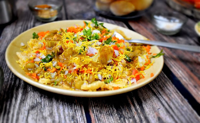Masala puri famous Dishes of Bangalore