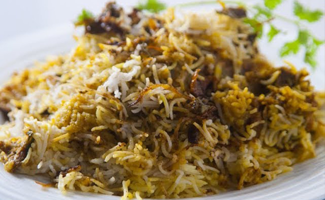 Kache gosht ki biryani