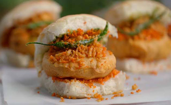 goli vada pav