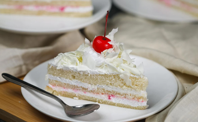 White Forest Cake - 1/2 Kg | Cakes-thanhphatduhoc.com.vn