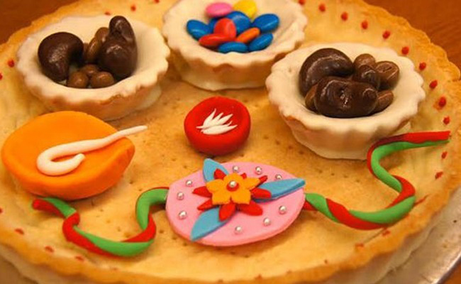 Classic Rakhi Themed Cake