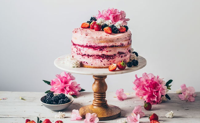 Strawberry lemon cakes with blackberry jam