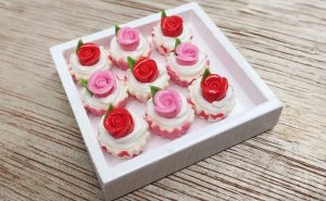 Miniature Rose Cupcakes
