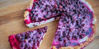 Black Currant Cake