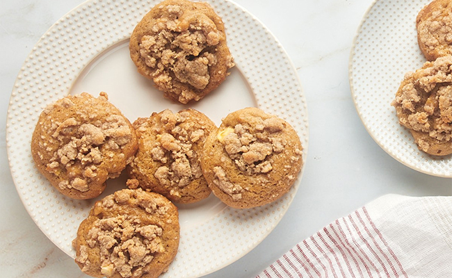 Apple Cinnamon Crumble Cookie