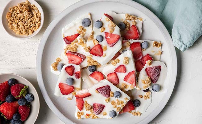 Frozen Yogurt Fruit Bark