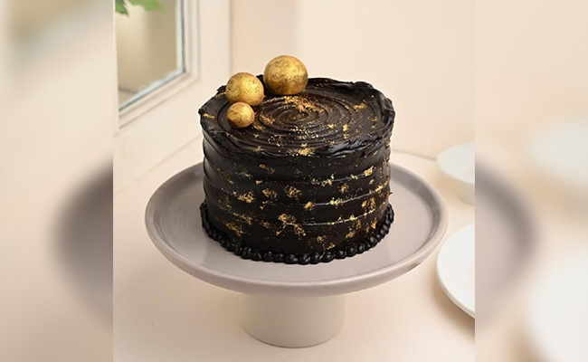 Gold Luxury Cake