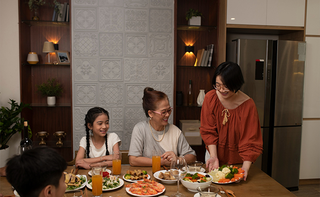 plan a cosy family lunch or dinner at home