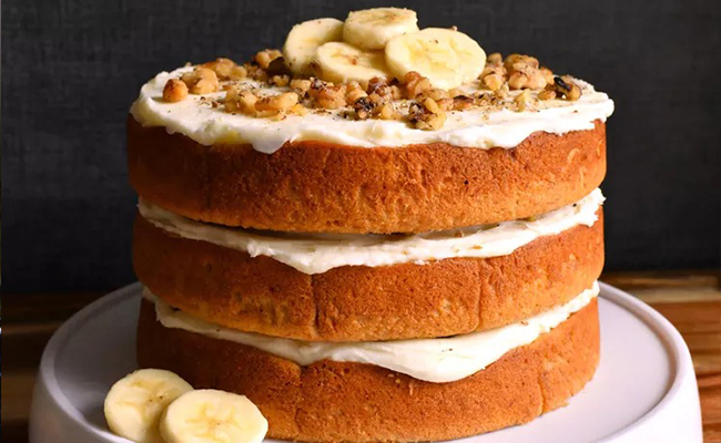 banana cream cake