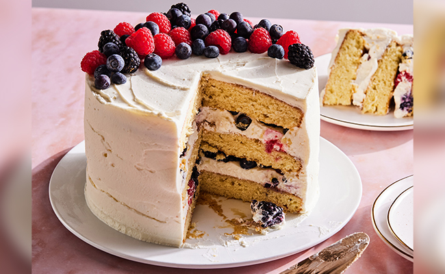 berry chantilly cake