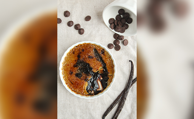 Crème Brûlée With A Coffee Crackle