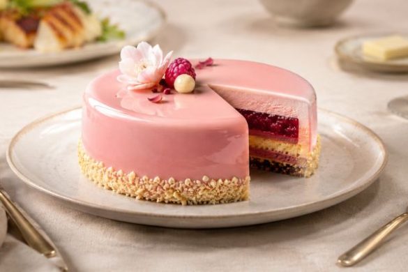What Is an Entremet Cake and What Makes It So Special?