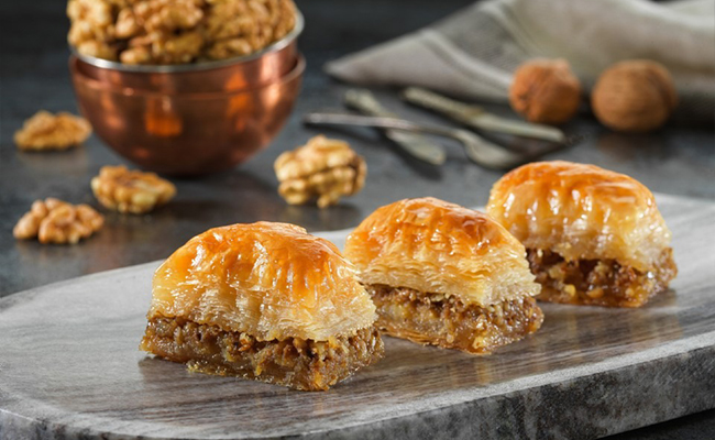 walnut baklava